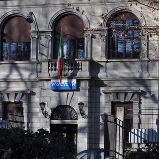 Busto, arrestato il &quot;trasformista della tastiera&quot;: ricattava sessualmente le sue vittime per estorcere denaro