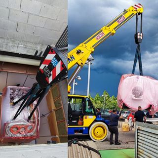 La nuova risonanza magnetica da 1,5 Tesla durante la fase di sollevamento ed i lavori per l'installazione