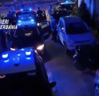 Truffe online ai danni dei correntisti, i carabinieri di Verbania e Napoli sgominano una rete criminale