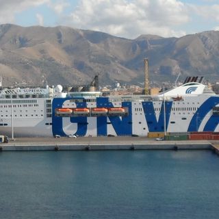 Perché scegliere il traghetto come mezzo di trasporto per recarsi in Sardegna?