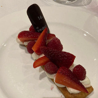 FOTO - La maestria di chef Portogallo &quot;sposa&quot; Grana Padano e vini lombardi
