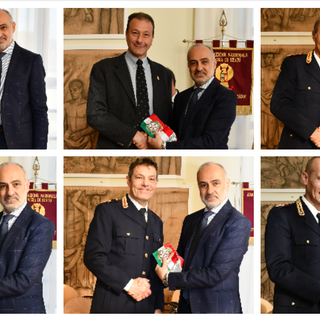Il questore consegna la &quot;sciarpa tricolore&quot; ai sei commissari di polizia della nostra provincia