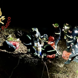 Escursionisti si perdono nel bosco nel Comasco. Doppio intervento notturno dei soccorritori