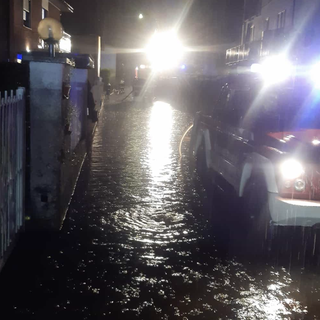 FOTO. Allagamenti, frane e blackout: decine di interventi dei vigili del fuoco per il maltempo. Problemi per viabilità e traffico ferroviario