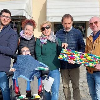 Un'altra sconfitta per le barriere architettoniche a Sesto Calende grazie alle rampe realizzate con i Lego
