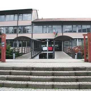 Sondaggio degli studenti dello Stein di Gavirate: «Il 90% dice no al rientro a scuola finché non sarà davvero sicuro»