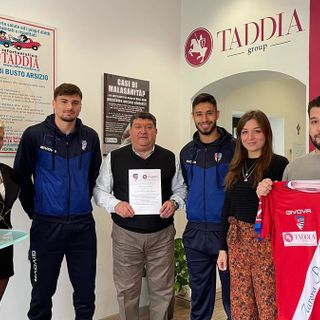 VIDEO. Rosa, bianco e blu: con Taddia la Pro Patria va sul sicuro
