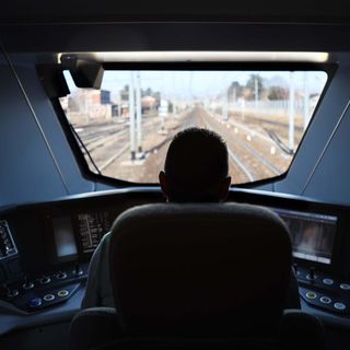 Trenord in cerca di futuri macchinisti: candidature aperte da mercoledì 3 gennaio alle ore 11