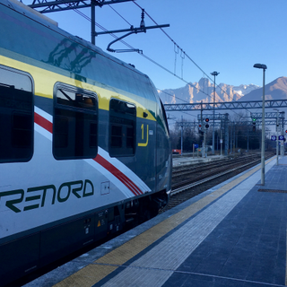 Ponte del 2 Giugno, Trenord potenzia le corse verso il Varesotto e i laghi