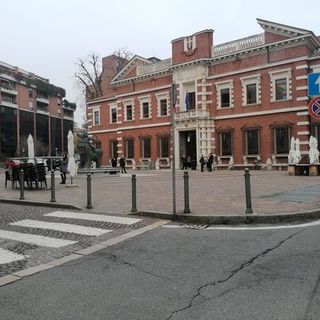 «Mi portava dietro il locale e mi toccava»: chiesti 9 anni per il cartolaio del paese accusato di aver abusato di due ragazzine