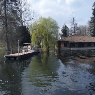 FOTO. L’Isolino Virginia ancora sommerso dall'acqua alta del lago