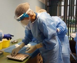 Vaccinazioni Covid, è possibile prenotare quarta dose per Over 12