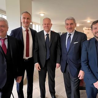 Nella foto, da sinistra: Marco Cavallotti, Alessandro Fermi, Angelo Tagliabue, Raffaele Cattaneo, Emanuele Monti
