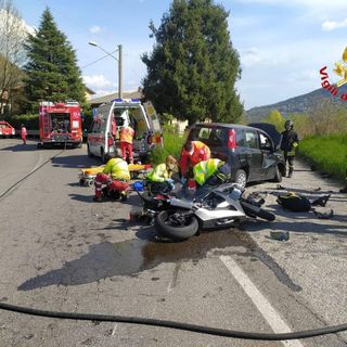 Le immagini del tragico scontro di Laveno inviate dai vigili del fuoco intervenuti sul posto