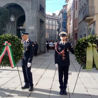 FOTOGALLERY. Il messaggio unanime del 25 Aprile a Varese: «Oggi celebriamo la libertà e diciamo basta alle guerre»