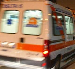 Scontro tra un'auto e una moto a Dairago: c'è un ferito grave