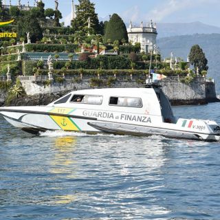 Agosto sul lago Maggiore: in un mese 37 violazioni per eccesso di velocità e mancata sicurezza