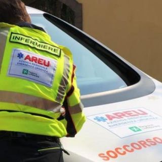 Scontro tra un'auto e una moto a Castronno: ferito ragazzo di 28 anni Scontro tra un'auto e una moto a Castronno: ferito ragazzo di 28 anni