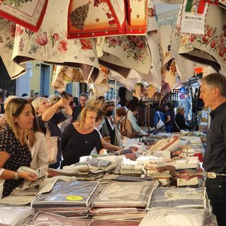 “Gli Ambulanti di Forte dei Marmi” a Gallarate domenica 11 febbraio