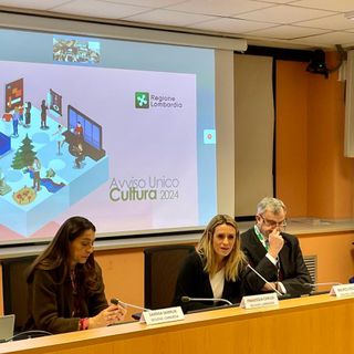 L'assessora Francesca Caruso in mezzo a Sabrina Sammuri e Mario Visconti