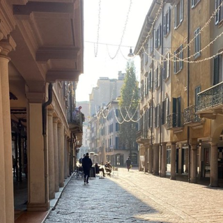 Sabato mattina una camminata lungo corso Matteotti in segno di solidarietà e condanna