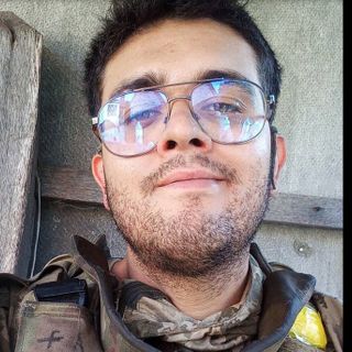 Foreign fighter varesino di 27 anni muore in Ucraina. «Se ne è andato da eroe»