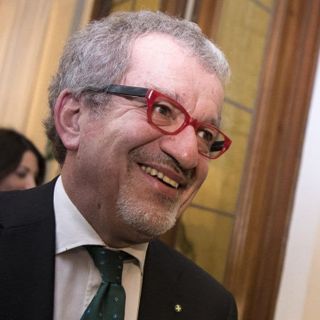 La Regione Lombardia ricorda Bobo Maroni: alla sua memoria il premio &quot;Rosa Camuna&quot;