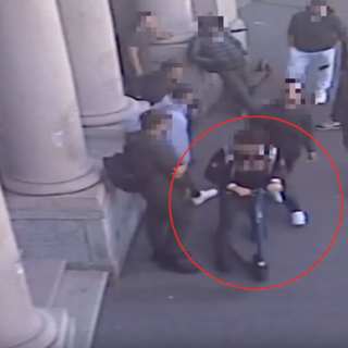 Studente aggredito e rapinato davanti a scuola, presi altri due membri della baby gang