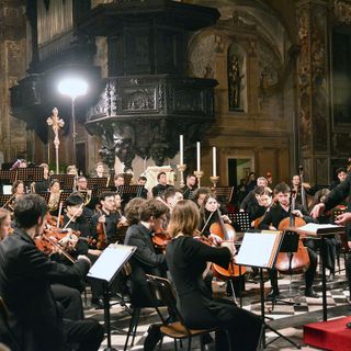 Emozioni in musica a Varese: la Sesta sinfonia di Čajkovskij incanta San Vittore