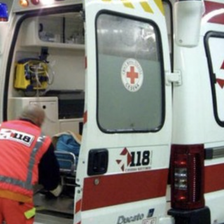 Investito in strada in centro a Luino: paura per un quattordicenne