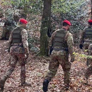 Spaccio nei boschi, nuovi blitz dei &quot;Cacciatori&quot; dei carabinieri: al setaccio Pianbosco e il Rugareto