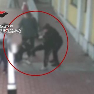 Brianza, presa la baby gang terrore dei coetanei: calci, pugni e mosse di arti marziali