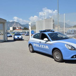 Allarme kit del suicidio venduti online: uno dei 9 trovati in Brianza dalla polizia