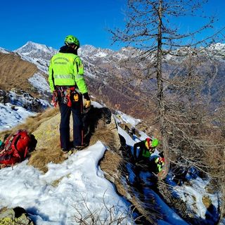 Decolla col parapendio dal Monte Rosa, sparisce nel nulla. Ricerche a Macugnaga