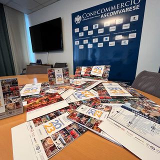 FOTO E VIDEO. Dalle lucine al falò, le tradizioni di Varese diventano un calendario FOTO E VIDEO. Dalle lucine al falò, le tradizioni di Varese diventano un calendario