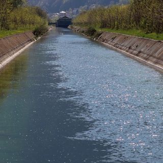 Ritrovato un cadavere nel canale tra Domodossola e Villadossola