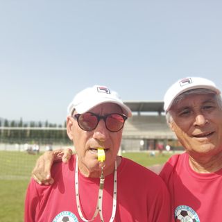 Ciccio Graziani insieme all'ex portiere Renato Copparoni