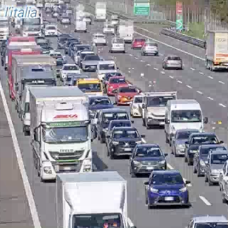 Le code conseguenti all'incidente viste dalle webcam di Autostrade per l'Italia