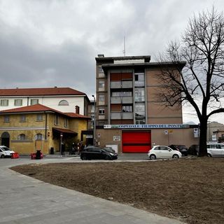 Parcheggi ospedale Del Ponte e viale Monterosa, la Cgil chiede una soluzione: «Ci siamo dimenticati che gli eroi continuano a lavorare»