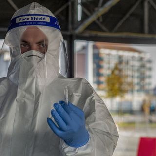Coronavirus, i dati di sabato 23 gennaio: nel Varesotto 96 contagi. Varese +15, Busto +4, Gallarate +5, Saronno +12