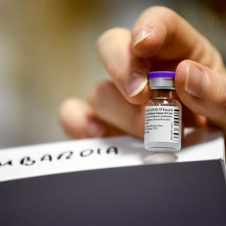 Pfizer consegna meno dosi del previsto: in Lombardia ieri "solo" 3.163 vaccinazioni Pfizer consegna meno dosi del previsto: in Lombardia ieri "solo" 3.163 vaccinazioni