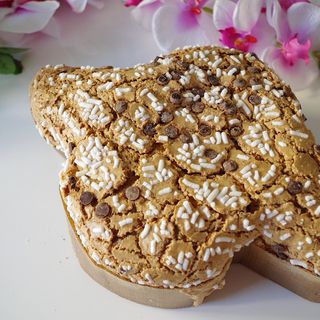 La colomba batte le uova di cioccolato nelle case dei varesini