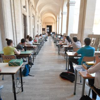 Maturità, ecco la dieta “salva esami” per 7.800 studenti varesini