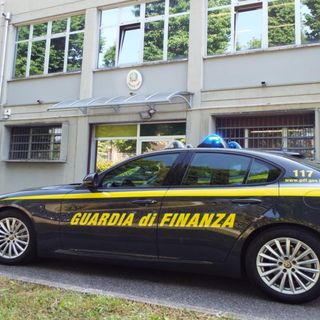 Finto cieco sorpreso al volante insieme a un altro falso invalido: arrestati per truffa. I due avevano anche il reddito di cittadinanza