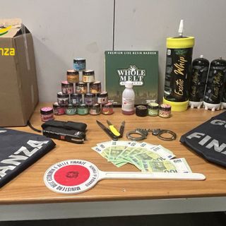 Resina di marijuana, sciroppo di codeina, bombolette di azoto. L'ultima frontiera dello sballo a casa di un cinese