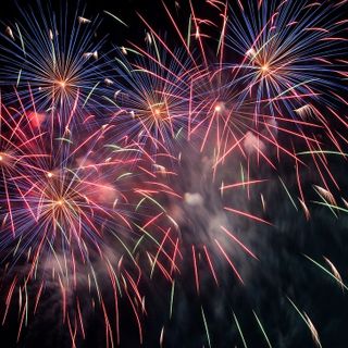 Tornano i fuochi d'artificio sul lago, ma non solo: ecco il programma del Ferragosto Lavenese