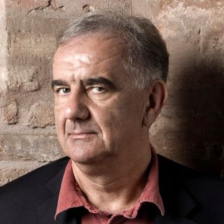 Venerdì sera salirà sul palco il comico Gene Gnocchi con il suo spettacolo Tennispedia