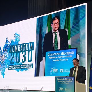 VIDEO Pnrr, Giorgetti: «Alla Lombardia risorse per 7 miliardi e mezzo. Un quinto per i trasporti»