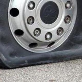 Auser Varese, gomme bucate ai mezzi dei volontari che trasportano anziani, disabili e malati