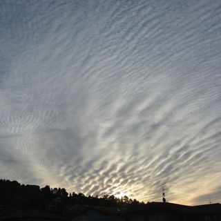 Oggi si rivede il sole. Weekend abbastanza mite con massime tra 9 e 11 gradi